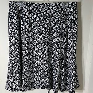 Talbots Womens Skirt Black and White Floral Pattern Geometric Design Size 10